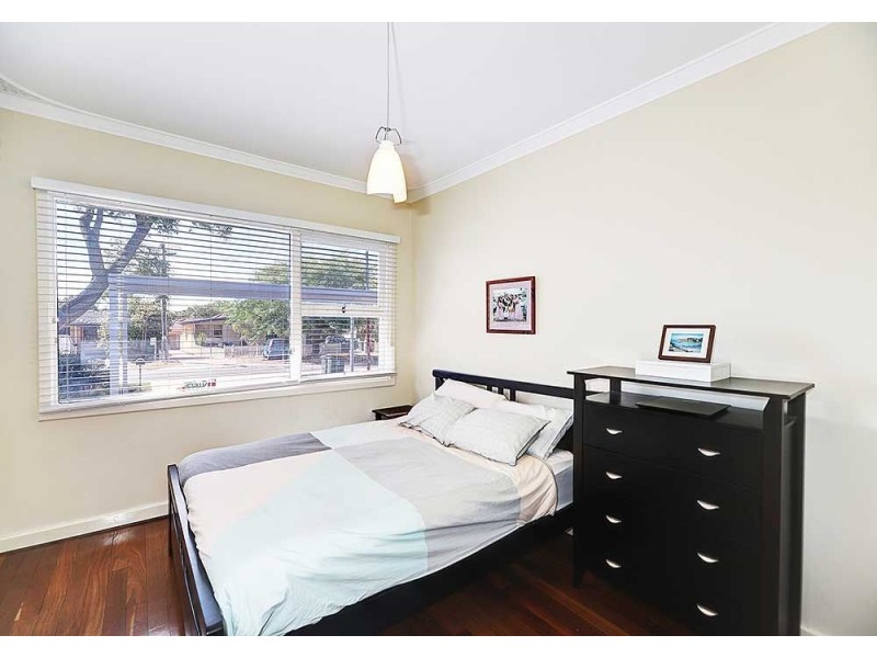 21 Netherwood Road, High Wycombe WA 6057