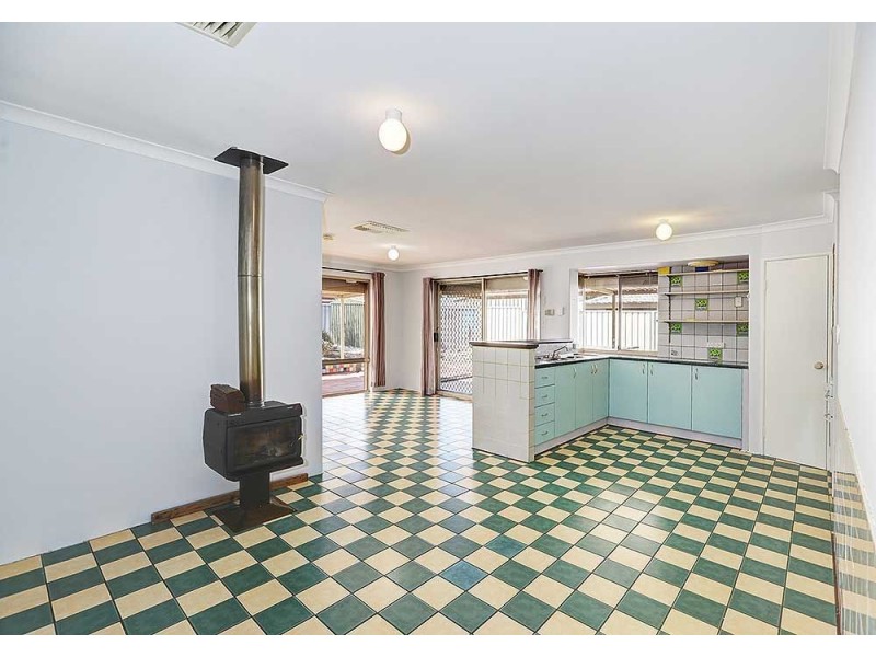 72 Lewis Jones Cross, Stratton WA 6056