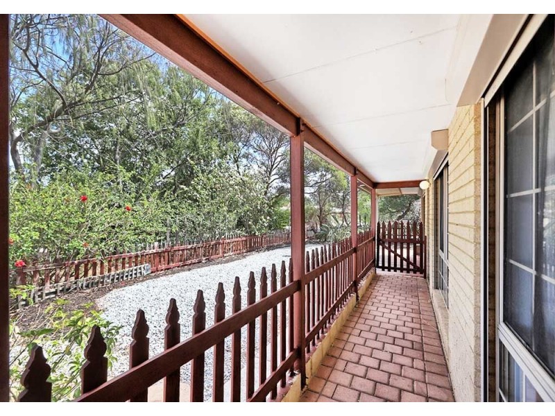 72 Lewis Jones Cross, Stratton WA 6056