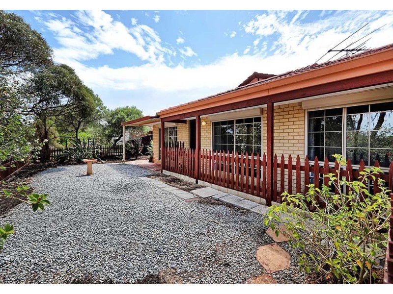 72 Lewis Jones Cross, Stratton WA 6056
