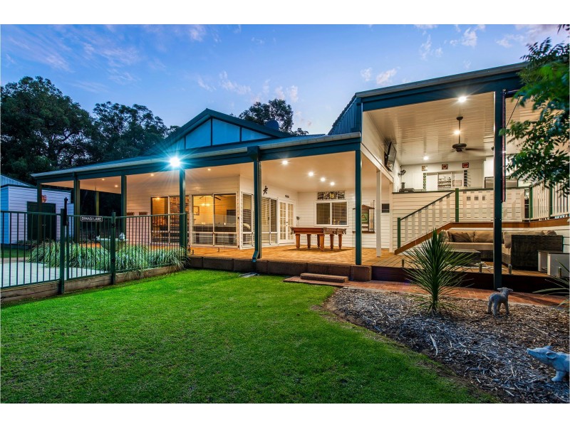 137 Palmateer Drive, Bickley WA 6076