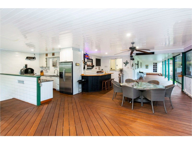 137 Palmateer Drive, Bickley WA 6076