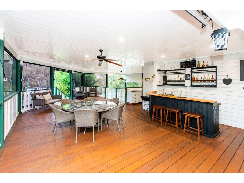 137 Palmateer Drive, Bickley WA 6076