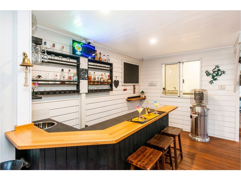 137 Palmateer Drive, Bickley WA 6076
