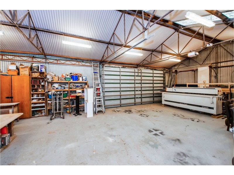 137 Palmateer Drive, Bickley WA 6076
