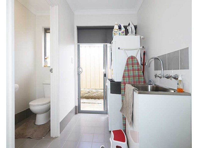 21 Pexton Drive, South Guildford WA 6055