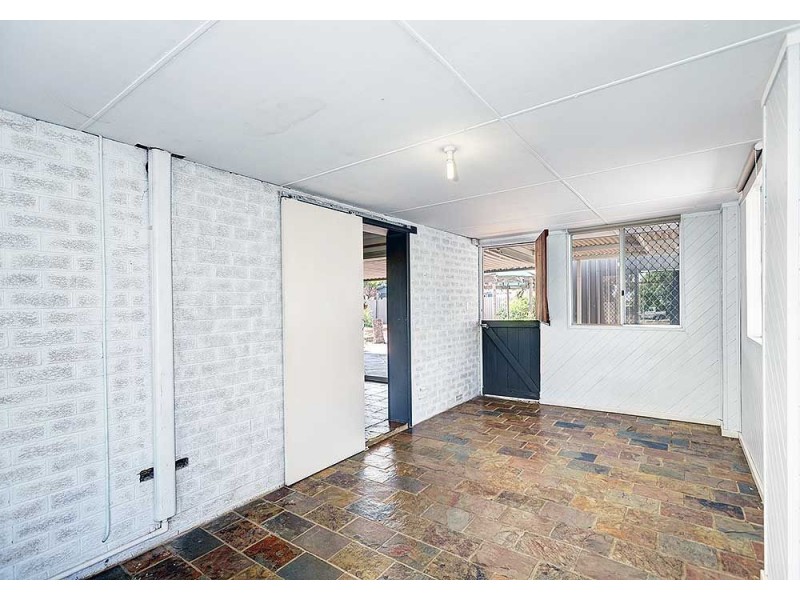 7 Tillia Court, Forrestfield WA 6058