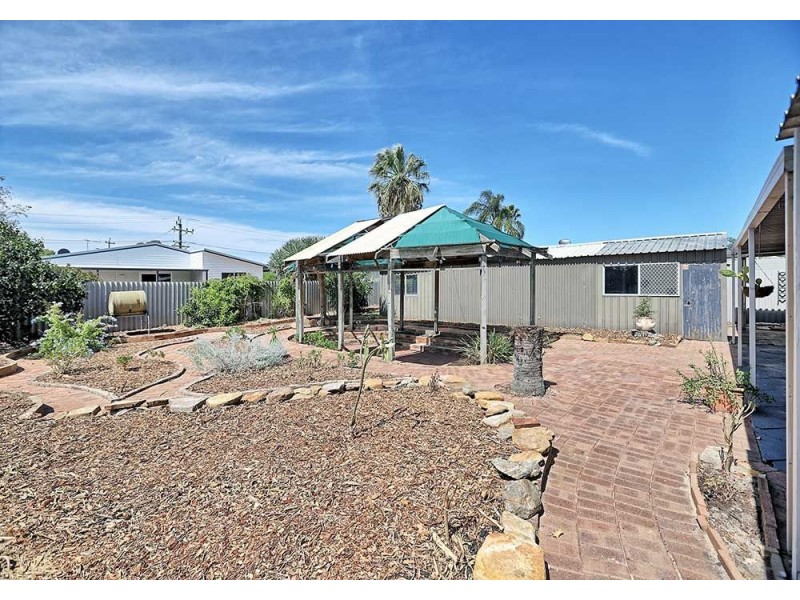 7 Tillia Court, Forrestfield WA 6058