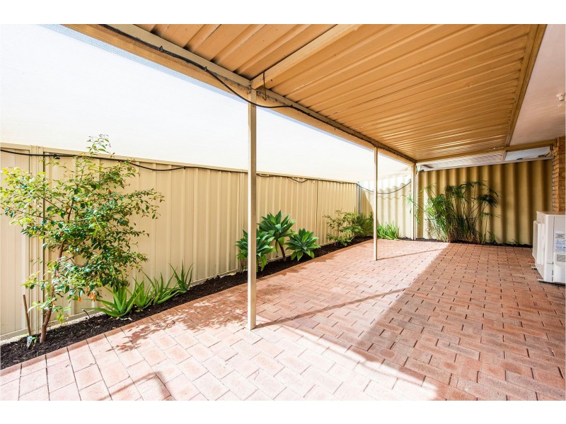 2/12 Wroxton Street, Midland WA 6056