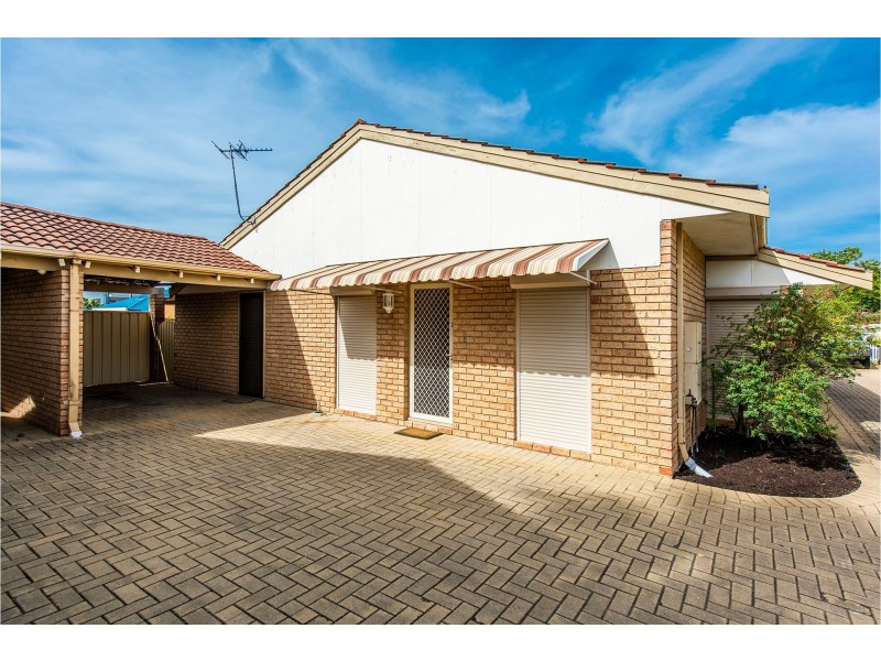 2/12 Wroxton Street, Midland WA 6056