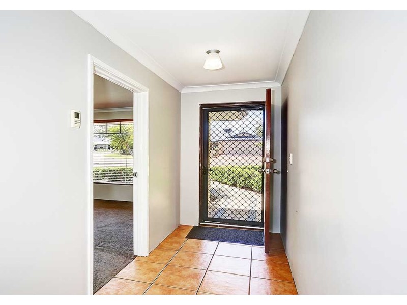 27 Thirlmere Way, High Wycombe WA 6057
