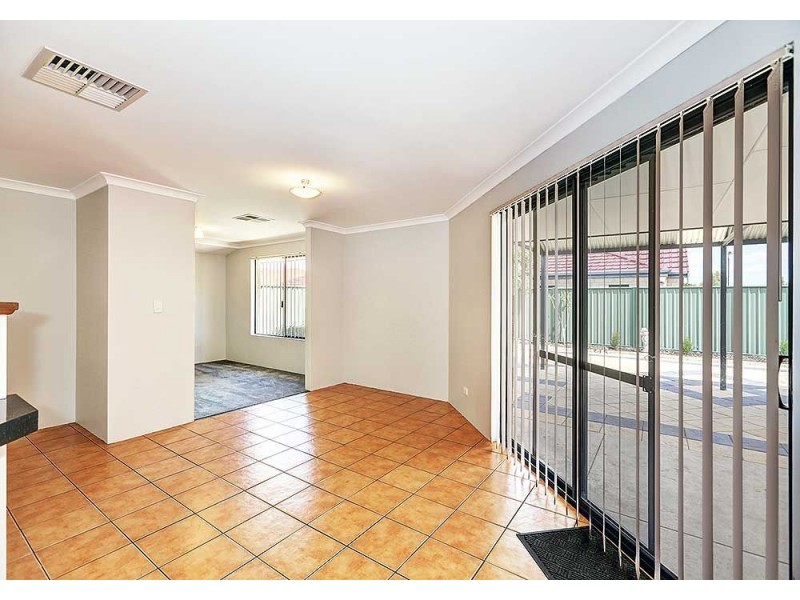 27 Thirlmere Way, High Wycombe WA 6057