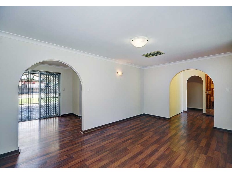 100 Sussex Road, Forrestfield WA 6058