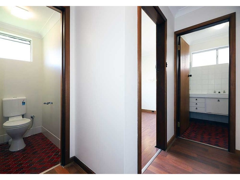 100 Sussex Road, Forrestfield WA 6058