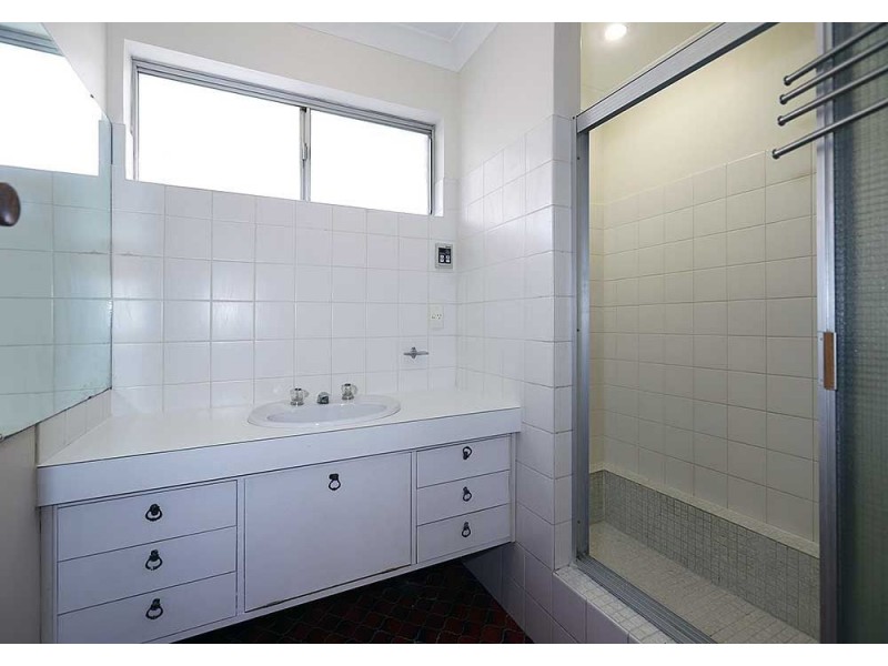 100 Sussex Road, Forrestfield WA 6058