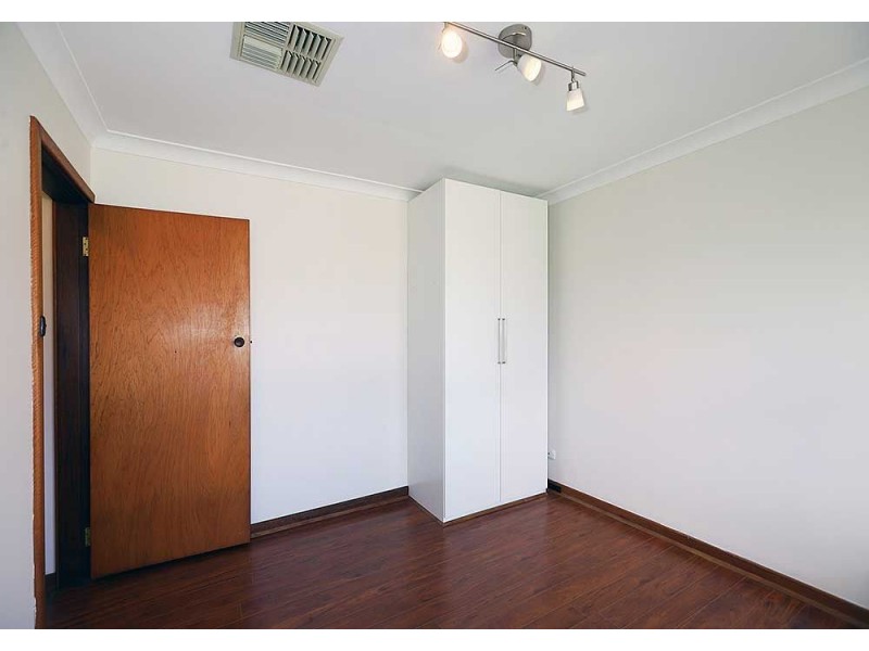 100 Sussex Road, Forrestfield WA 6058