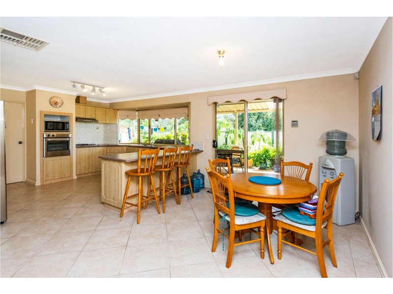 2 Mardja Court, High Wycombe WA 6057