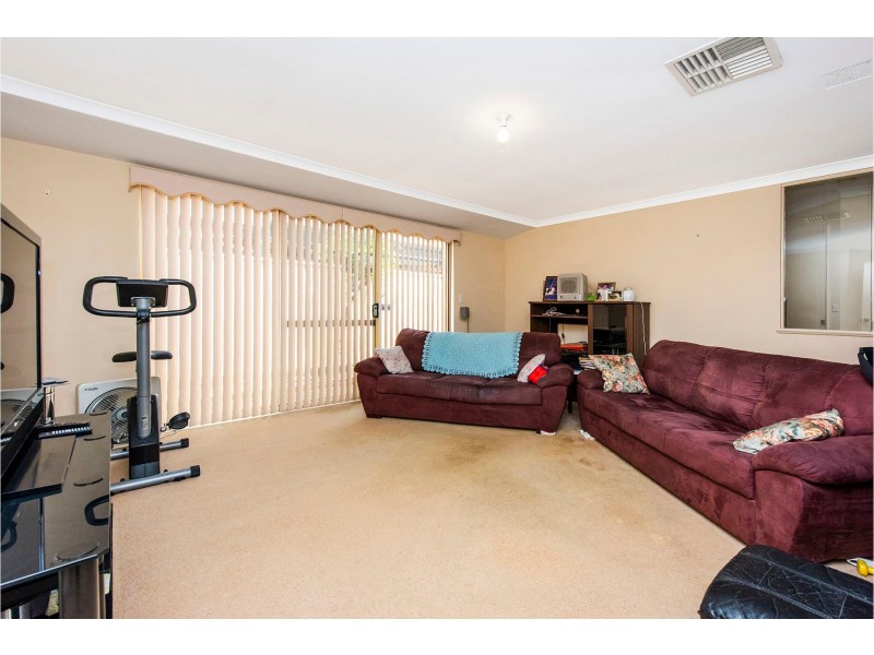 2 Mardja Court, High Wycombe WA 6057