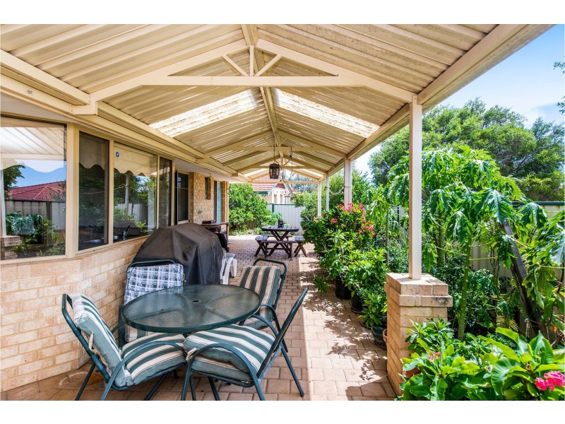 2 Mardja Court, High Wycombe WA 6057