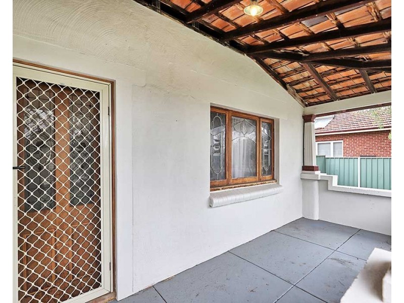 42 Ewart Street, Midvale WA 6056