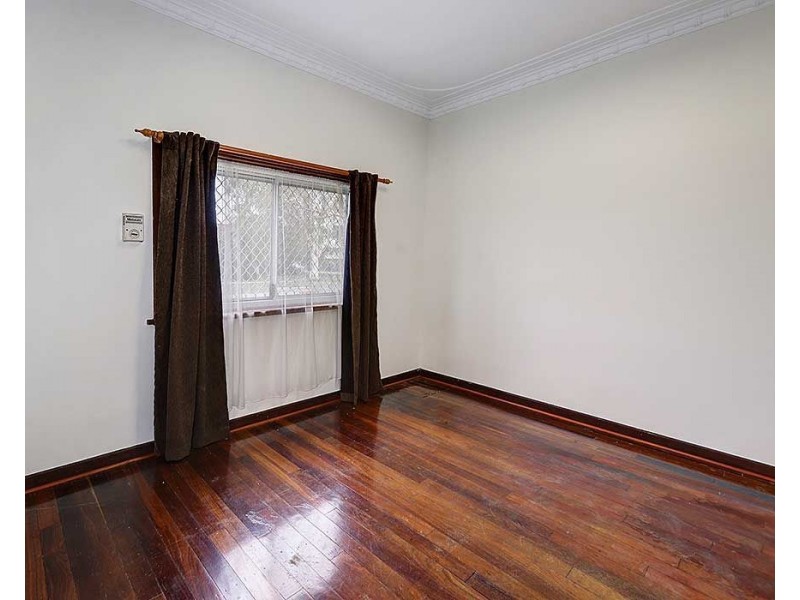 42 Ewart Street, Midvale WA 6056