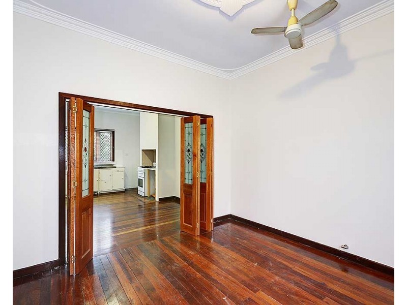 42 Ewart Street, Midvale WA 6056