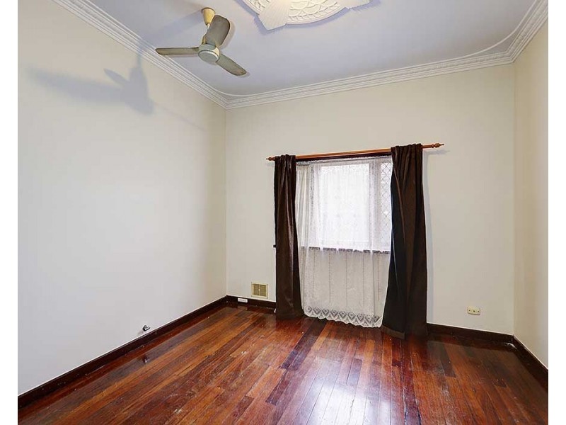 42 Ewart Street, Midvale WA 6056