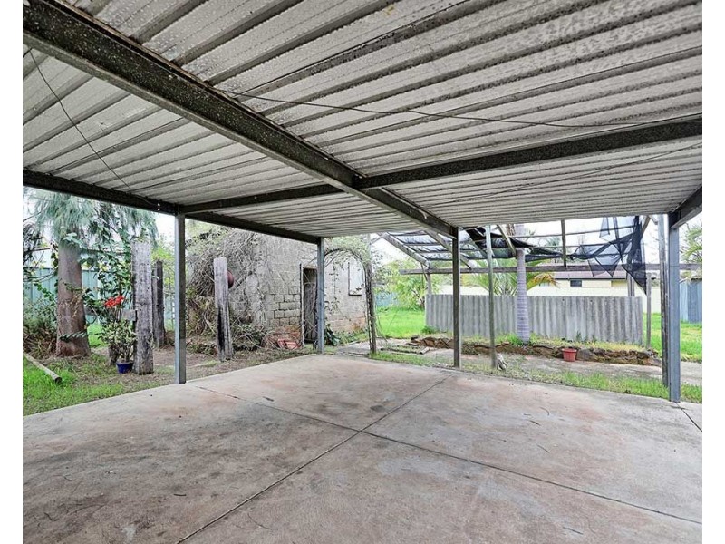 42 Ewart Street, Midvale WA 6056