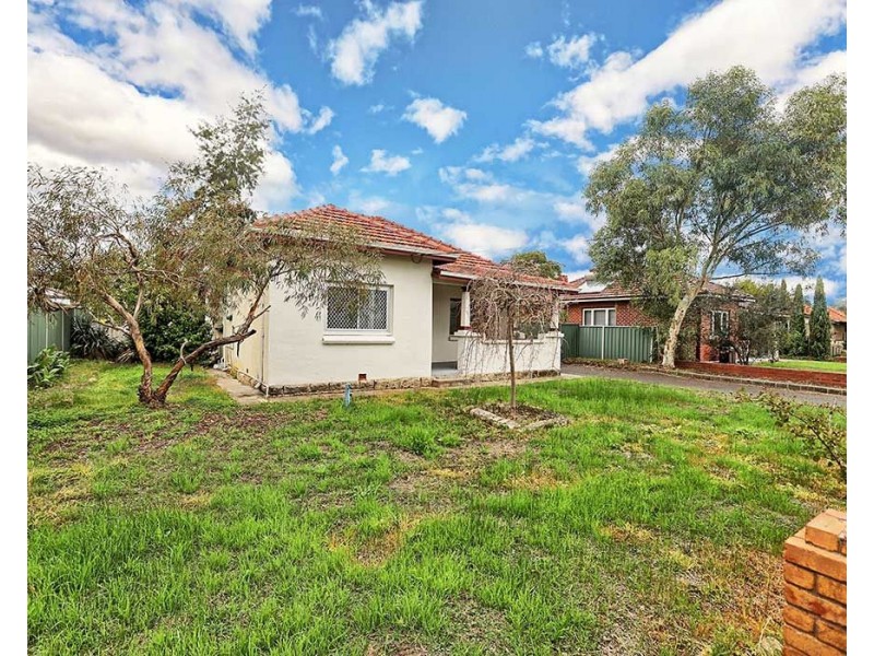 42 Ewart Street, Midvale WA 6056