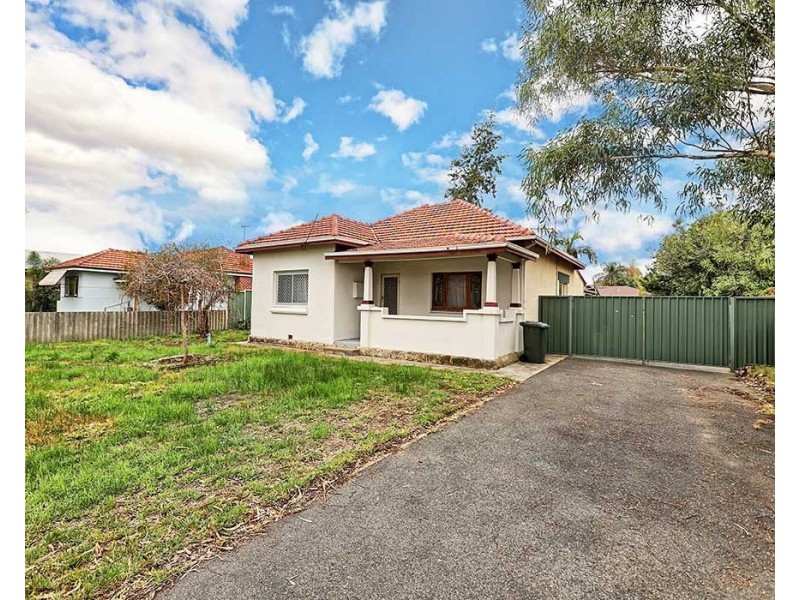 42 Ewart Street, Midvale WA 6056