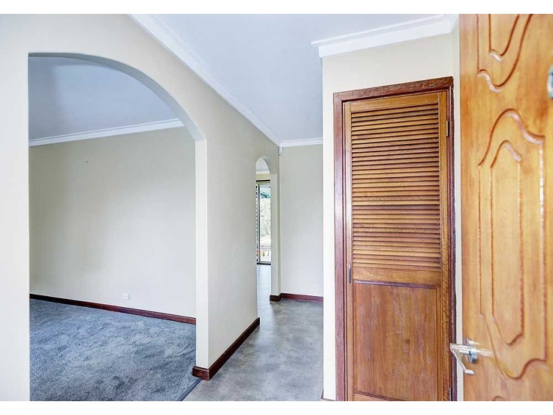 5 Bugendore Street, Maida Vale WA 6057