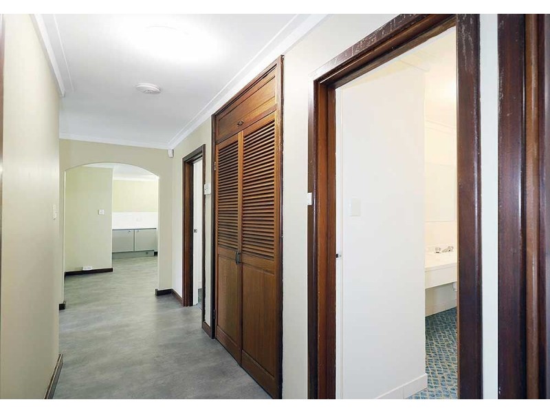 5 Bugendore Street, Maida Vale WA 6057