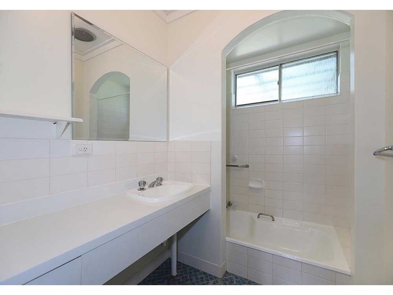 5 Bugendore Street, Maida Vale WA 6057