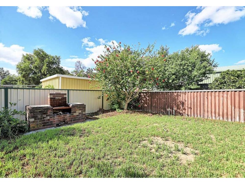 5 Bugendore Street, Maida Vale WA 6057