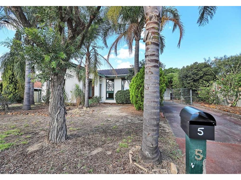 5 Bugendore Street, Maida Vale WA 6057