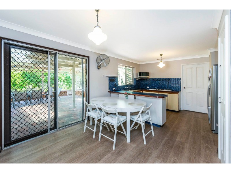 27 Corella Street, Lesmurdie WA 6076