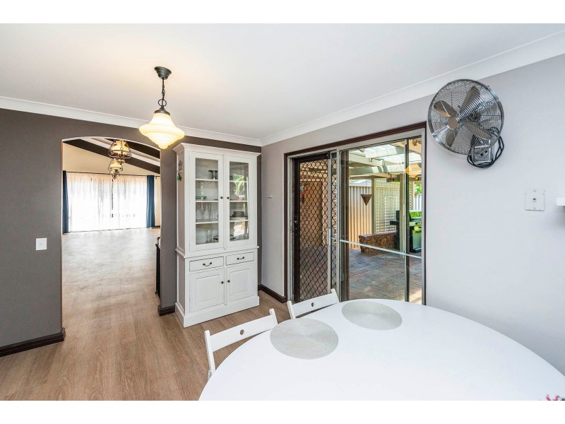 27 Corella Street, Lesmurdie WA 6076