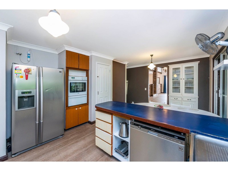 27 Corella Street, Lesmurdie WA 6076