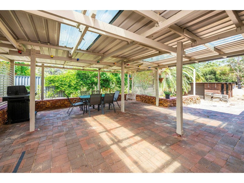 27 Corella Street, Lesmurdie WA 6076