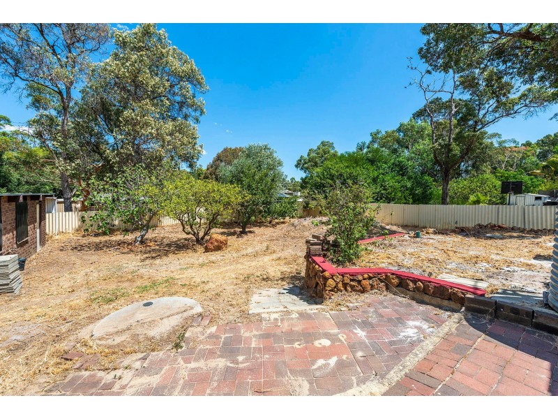 27 Corella Street, Lesmurdie WA 6076