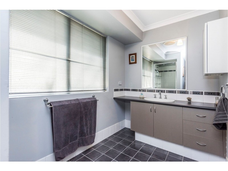 10 Rowell Gardens, High Wycombe WA 6057