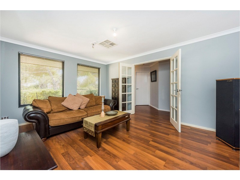 10 Rowell Gardens, High Wycombe WA 6057