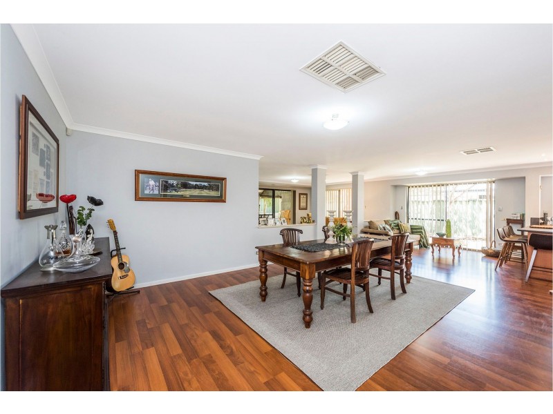 10 Rowell Gardens, High Wycombe WA 6057