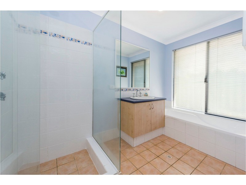 10 Rowell Gardens, High Wycombe WA 6057