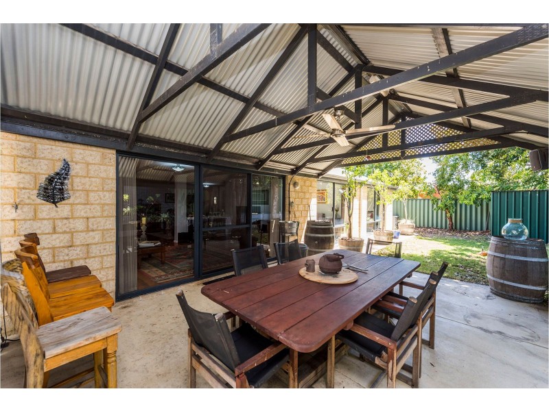 10 Rowell Gardens, High Wycombe WA 6057