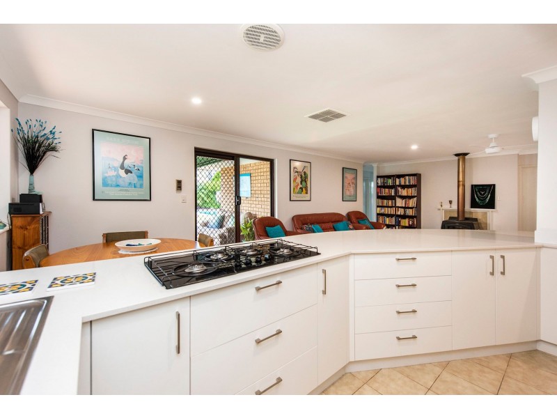 12 Cassowary Road, High Wycombe WA 6057