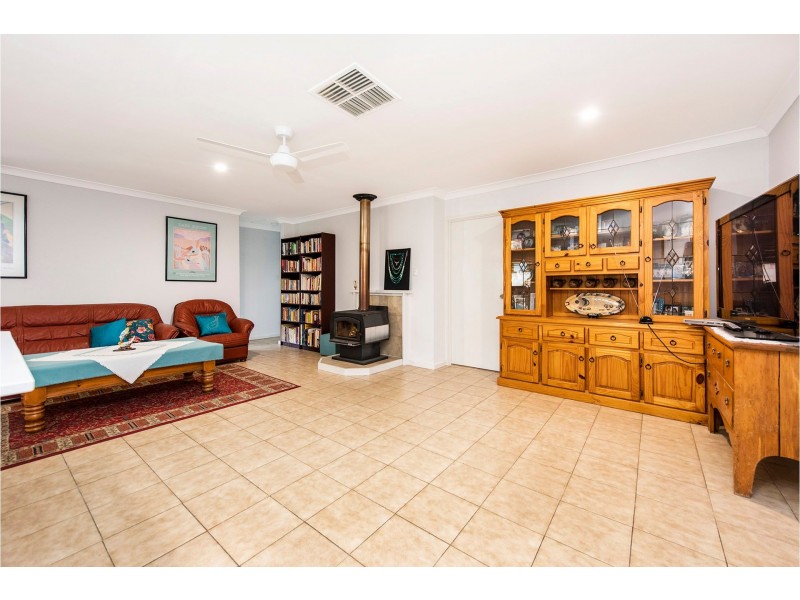 12 Cassowary Road, High Wycombe WA 6057