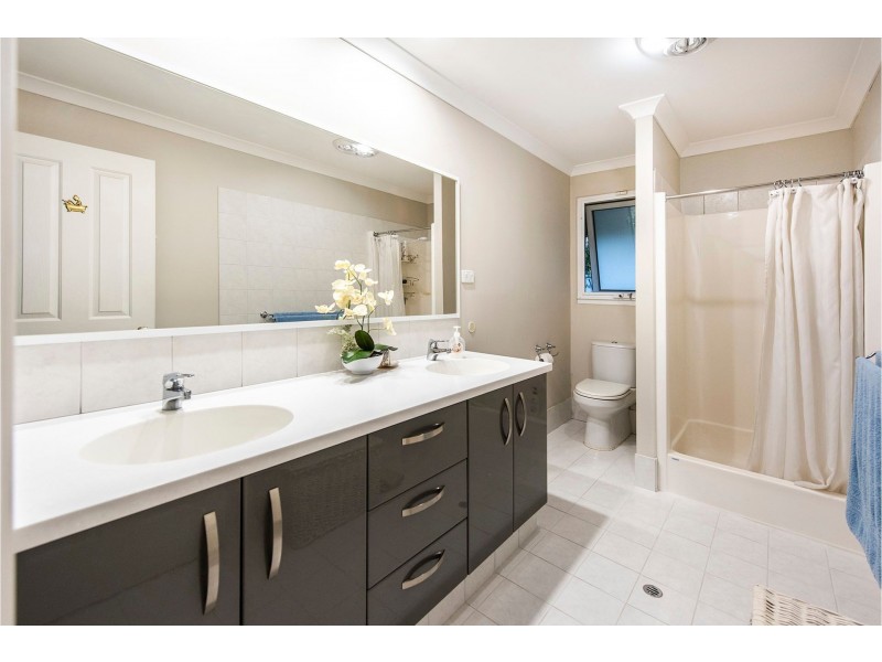 15 Viveash Road, Middle Swan WA 6056