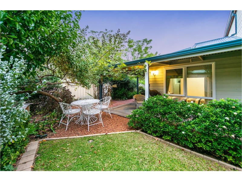 15 Viveash Road, Middle Swan WA 6056