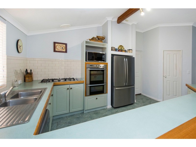 23 Hawkevale Road, High Wycombe WA 6057